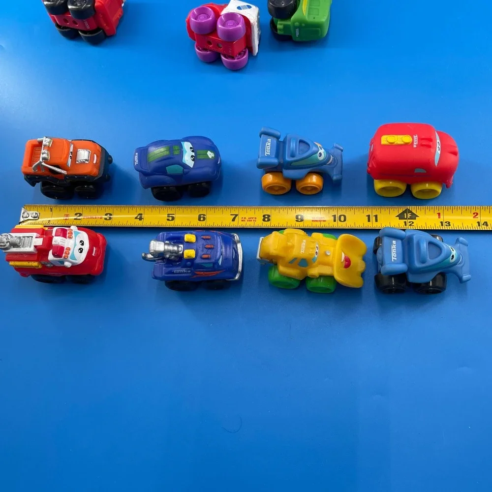 Mixed Lot Tonka Chucky Friends Vehicles & Plastic Rainbow Counters Manipulatives